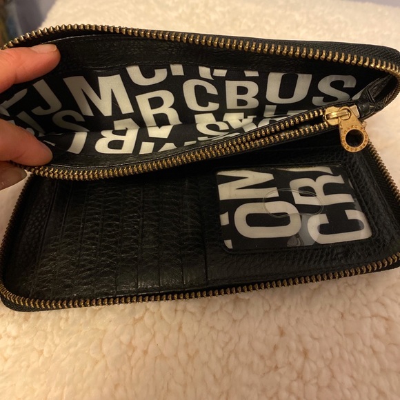 Marc by Marc Jacobs Classic Q Vertical Zippy - Picture 4 of 7